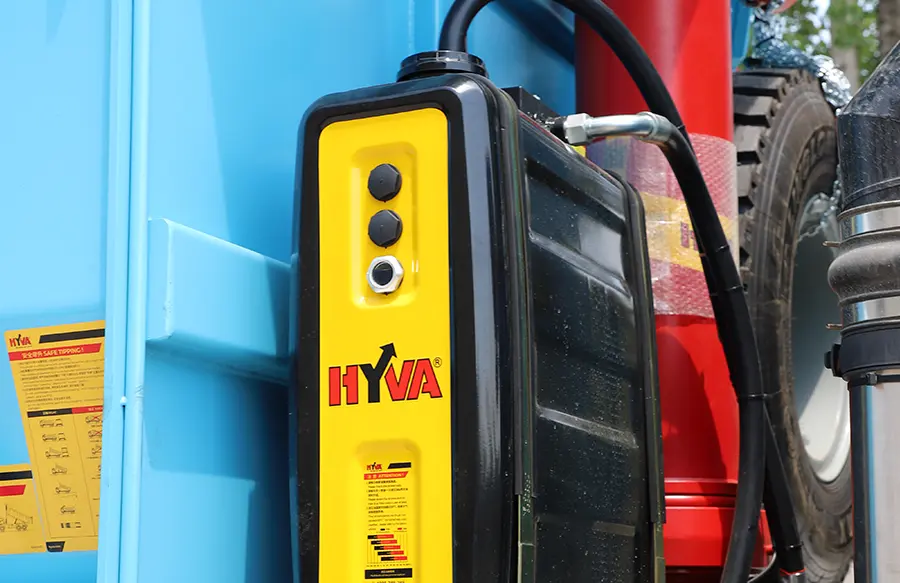 Shacman 6×4 Mining Truck-7