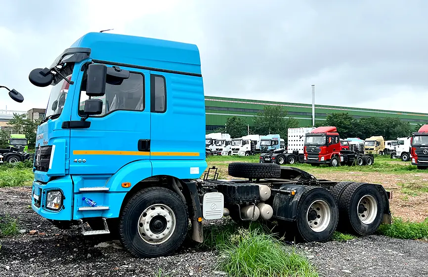Shacman H3000 6X4 400hp Tractor Head-2