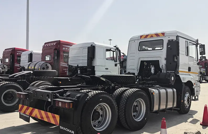 Shacman H3000 6X4 Tractor Truck-2