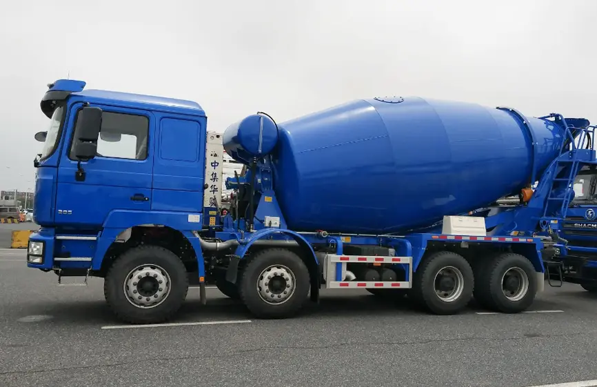 Shacman H3000 8X4 380hp CNG Mixer Truck-2