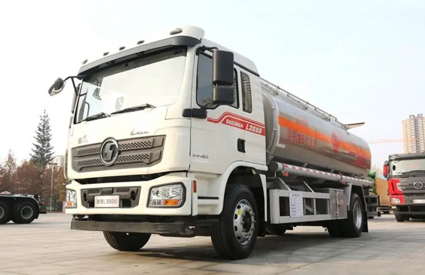 Shacman L3000 Oil Tank Truck-11