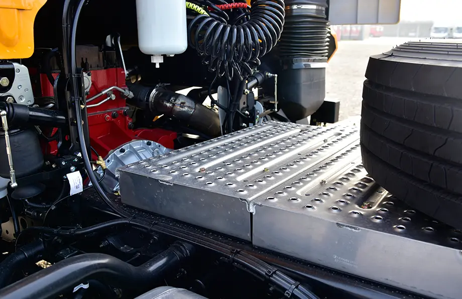 Shacman X3s 4×2 385hp Tractor Head-9