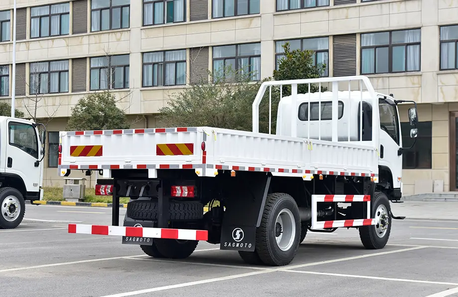 Shacman X9 4×4 Light Flatbed Cargo Truck-2